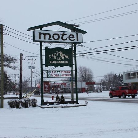 Auberge - Motel Le Pigeonnier Farnham Exterior foto