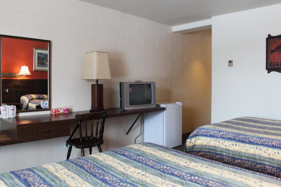 Auberge - Motel Le Pigeonnier Farnham Quarto foto